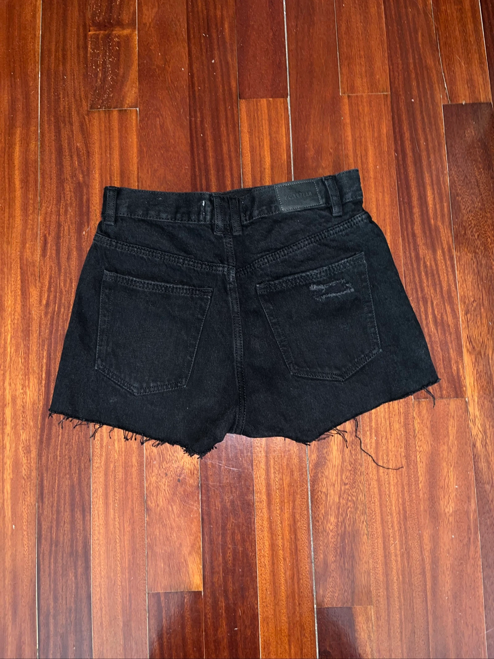 black shorts – photo 4
